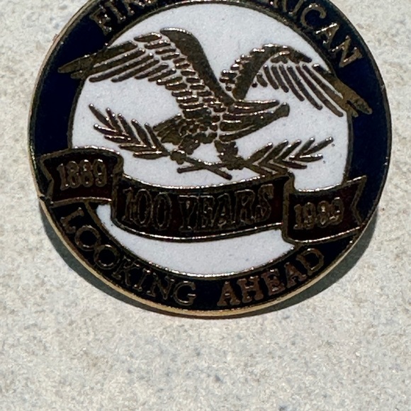 FIRST AMERICAN TITLE INSURANCE Assorted Lapel/Hat Pins. Vintage - Picture 2 of 7